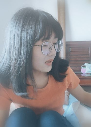 学生也疯狂斯文高中妹下面紧的不行