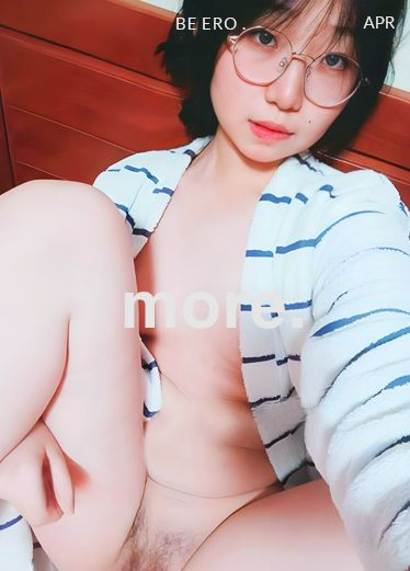 门事件 全网疯狂求高颜值反差眼镜学生妹长的乖乖妹吃鸡那么骚