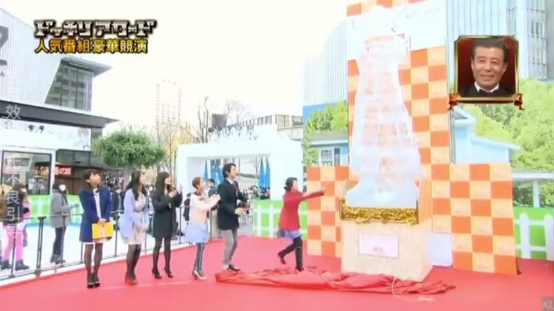 日本整蛊综艺，揭开冰雕的一瞬间艺人吓傻了，无论看几遍都是经典