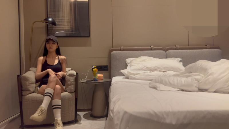 杏吧建材王哥14 - 今天花3000约了一个长腿姐姐，骨干体验操起来别有一番风味