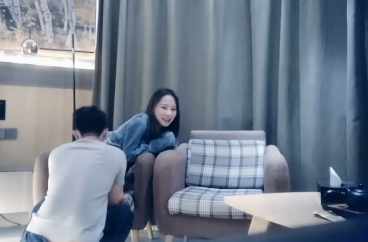 【七天高端外围】妩媚美模 极品女神一颦一笑魅性感，香艳刺激撸管佳作