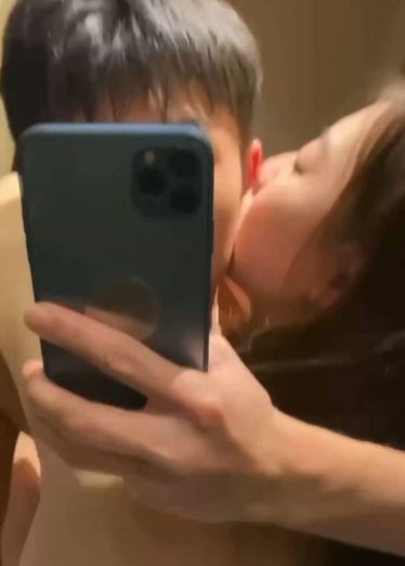 情侣酒店激情做爱自拍流出