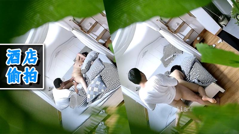 2-偷情男女的激情一刻，中年人妻欲望强，大哥能力不够按摩棒来凑