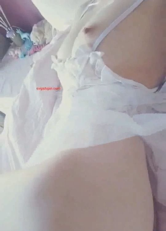网红少女『恶犬』大尺度新娘套装