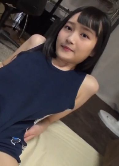 国民女儿关晓彤为艺术献身，白嫩胴体征服观众