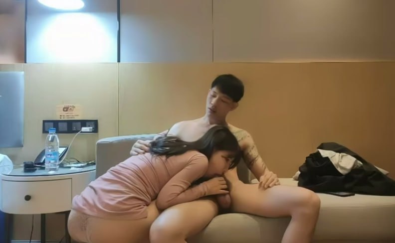 【鸭哥探花】白靴性感妹 白靴粉色包臀裙气质拉满颜值行