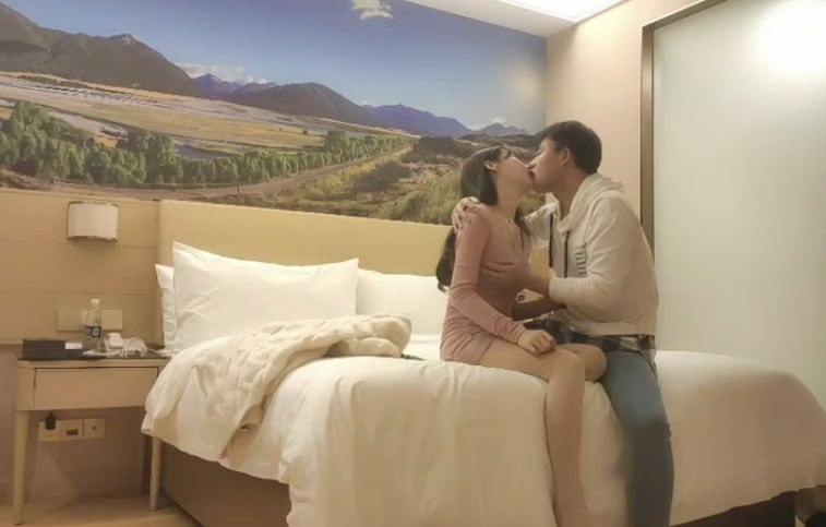【鸭哥探花】韩国女团风女神，结果这次很不耐烦一直催射，被操出哭腔