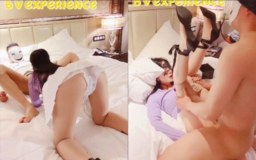 清纯白色JK淫荡痴女越好看的女人越骚 丝袜塞穴里表情超享受 -Vivian姐