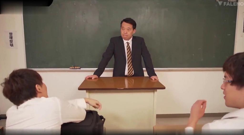 代古拉k制服爆操